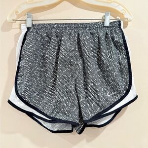 🔥Women's Black and White Athletic Shorts🔥